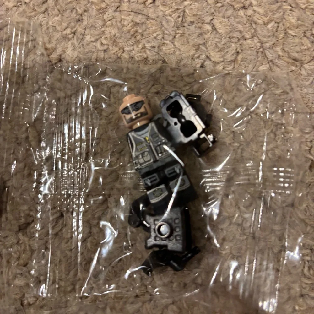 Lot of 6 Brand new Lego Swat Police‎ Mini Figures